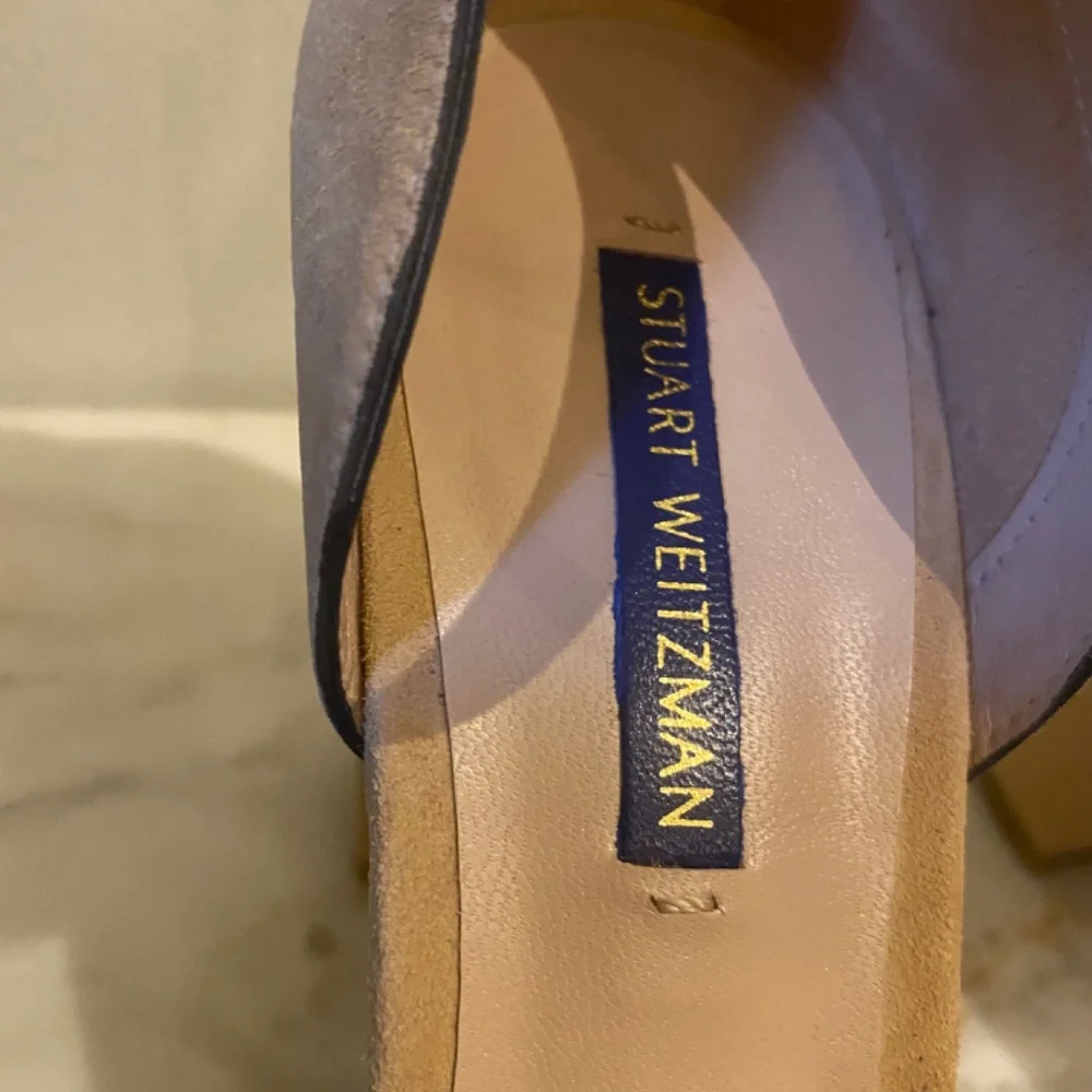 STUART WEITZMAN Winona Sandal OooOoOooo - Picture 2 of 5
